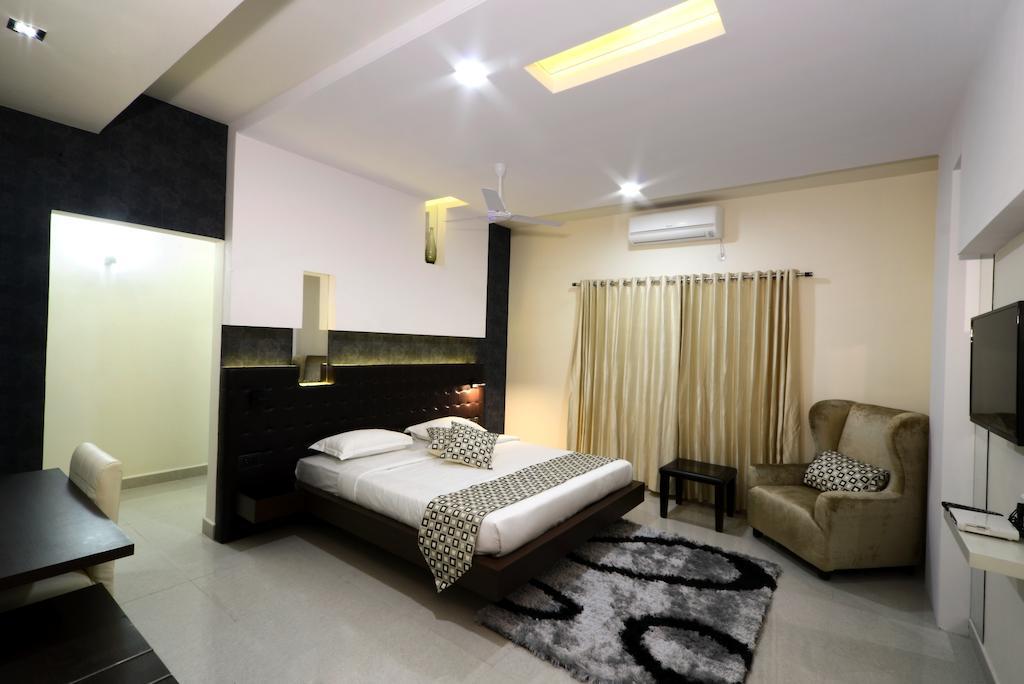 Hotel Serenity La Vista Hyderabad Bagian luar foto