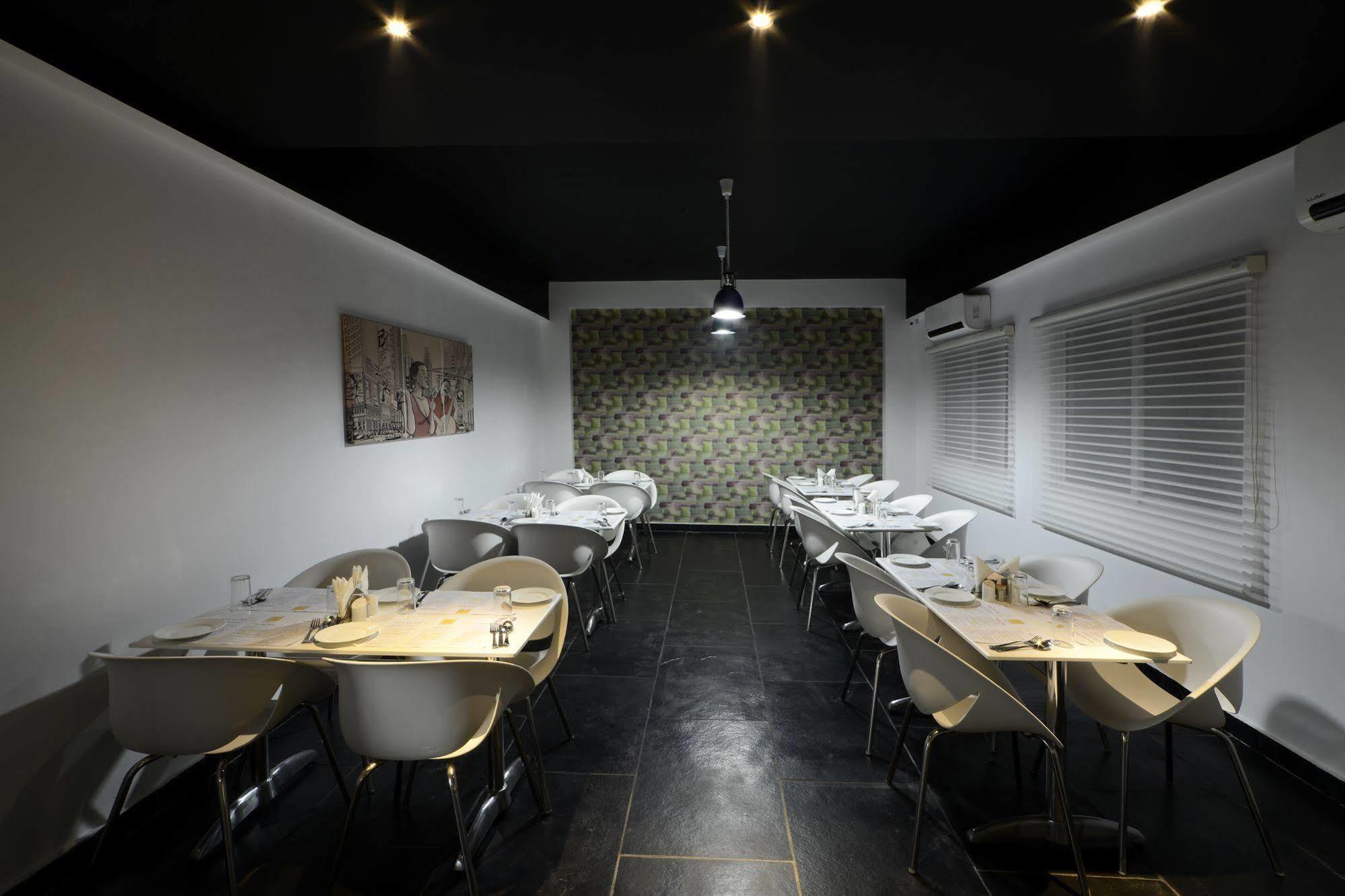 Hotel Serenity La Vista Hyderabad Bagian luar foto