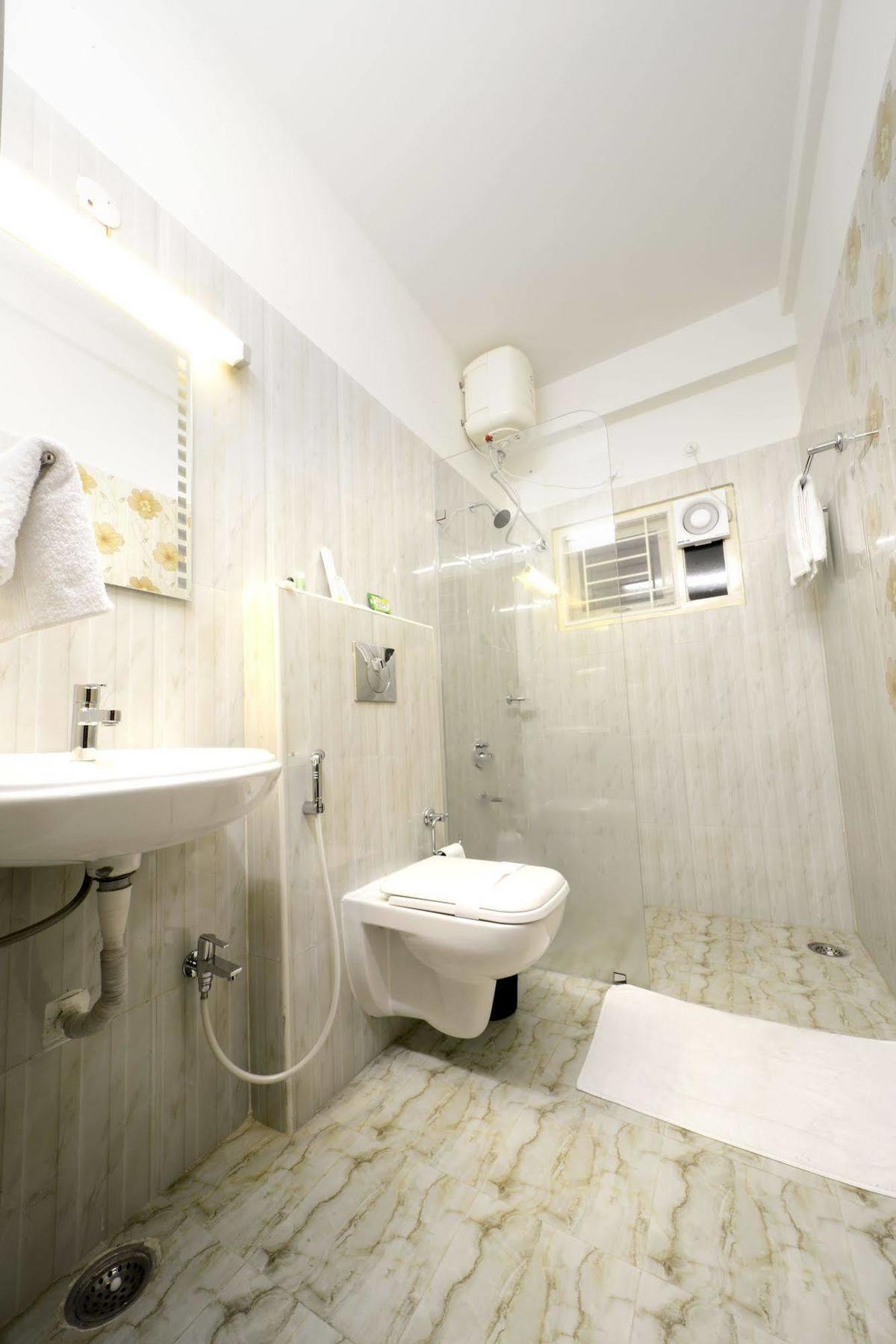 Hotel Serenity La Vista Hyderabad Bagian luar foto