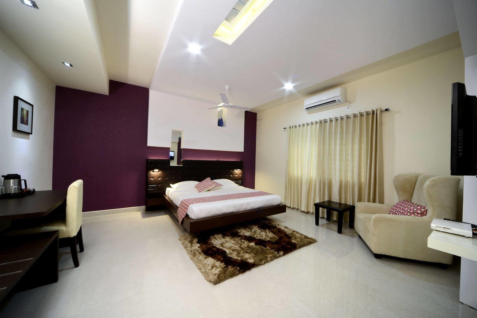 Hotel Serenity La Vista Hyderabad Bagian luar foto