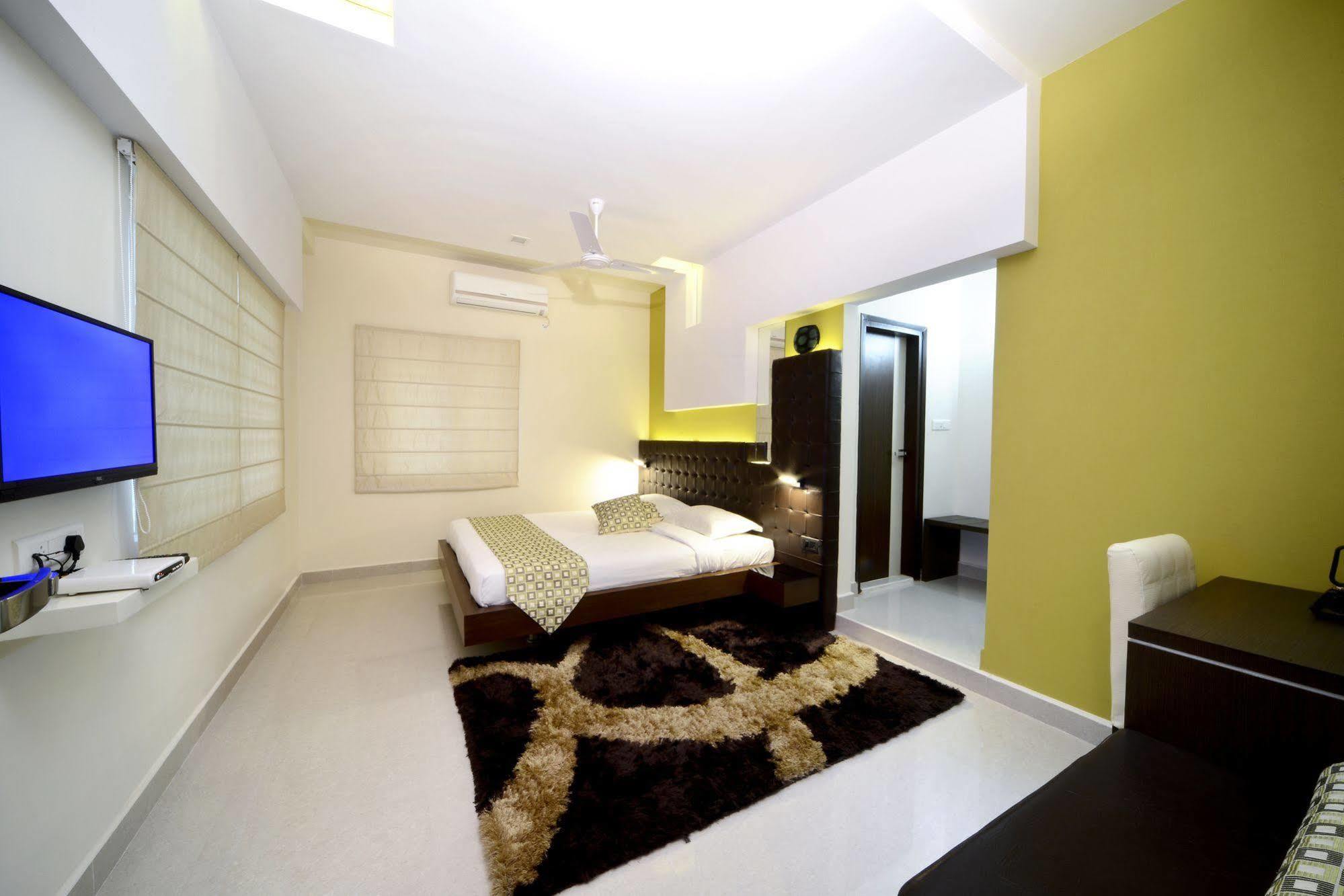 Hotel Serenity La Vista Hyderabad Bagian luar foto
